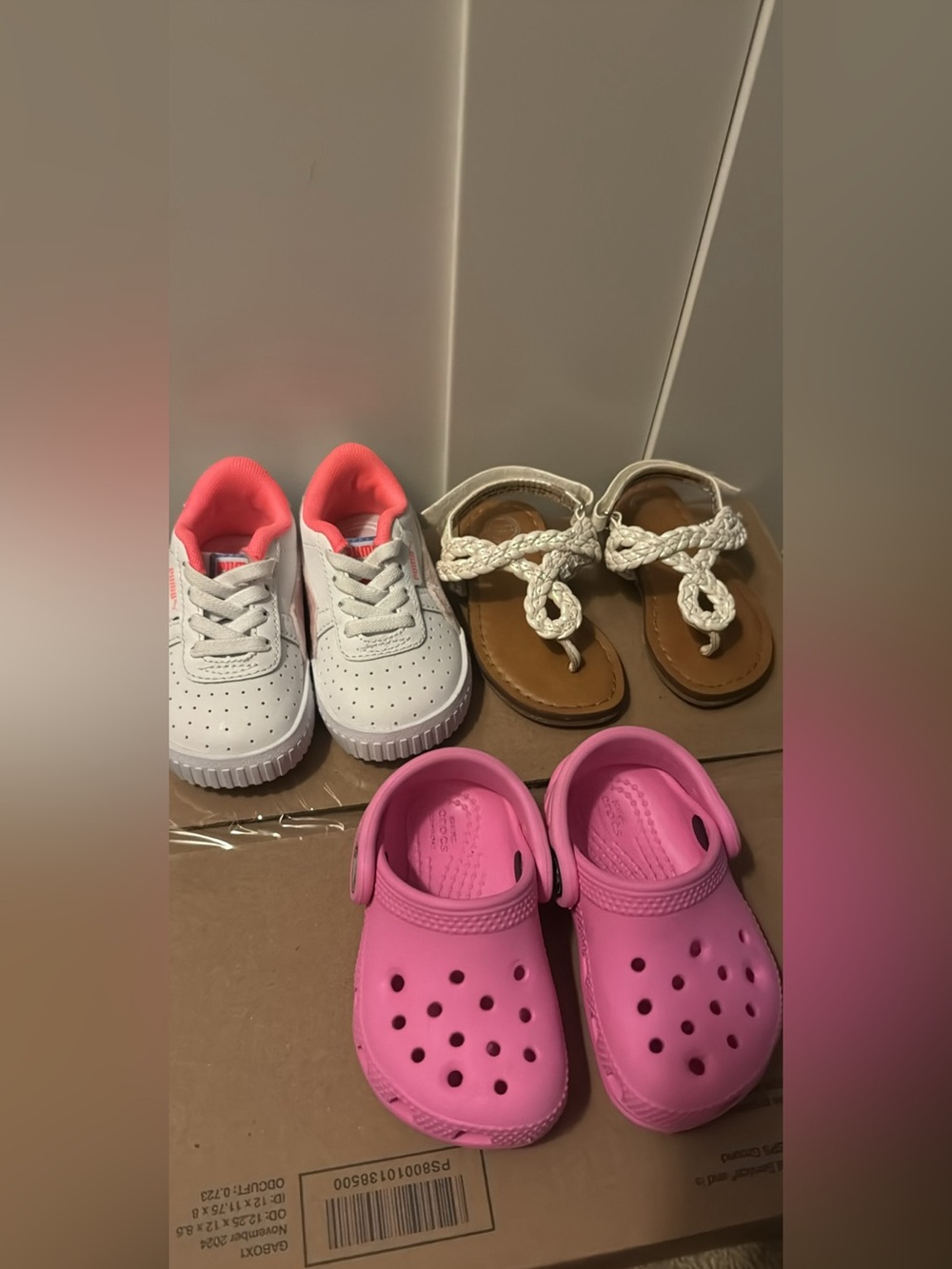 Girl shoe Lot size C4